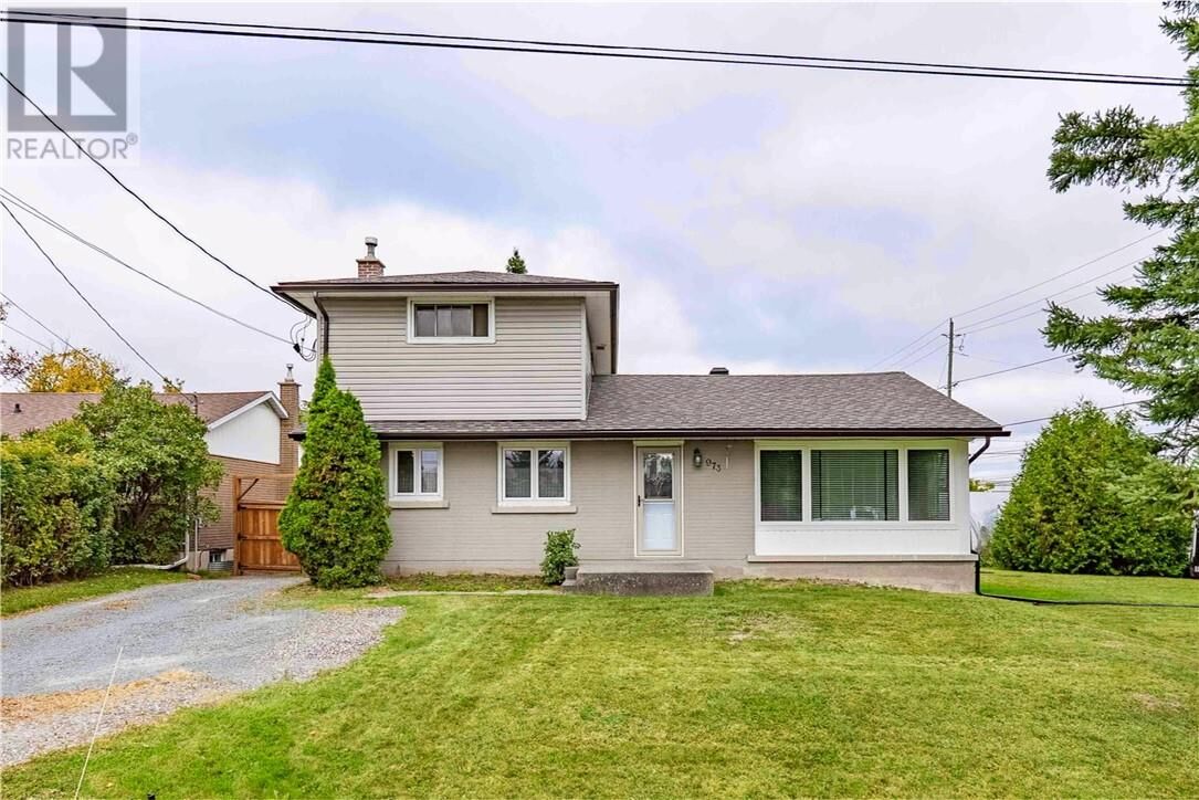 Photo de la propriété: 973 Meadowside Avenue ON P3A 4J4