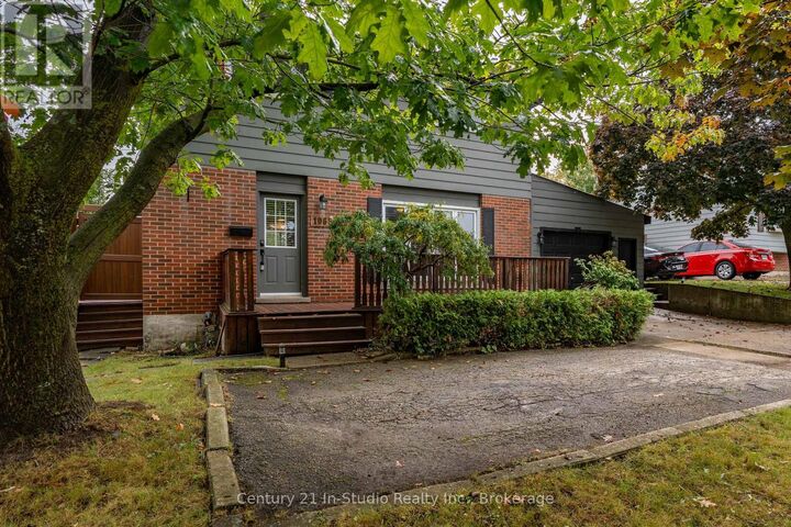 Property Photo:  1065 10th Avenue East  ON N4K 3H9 