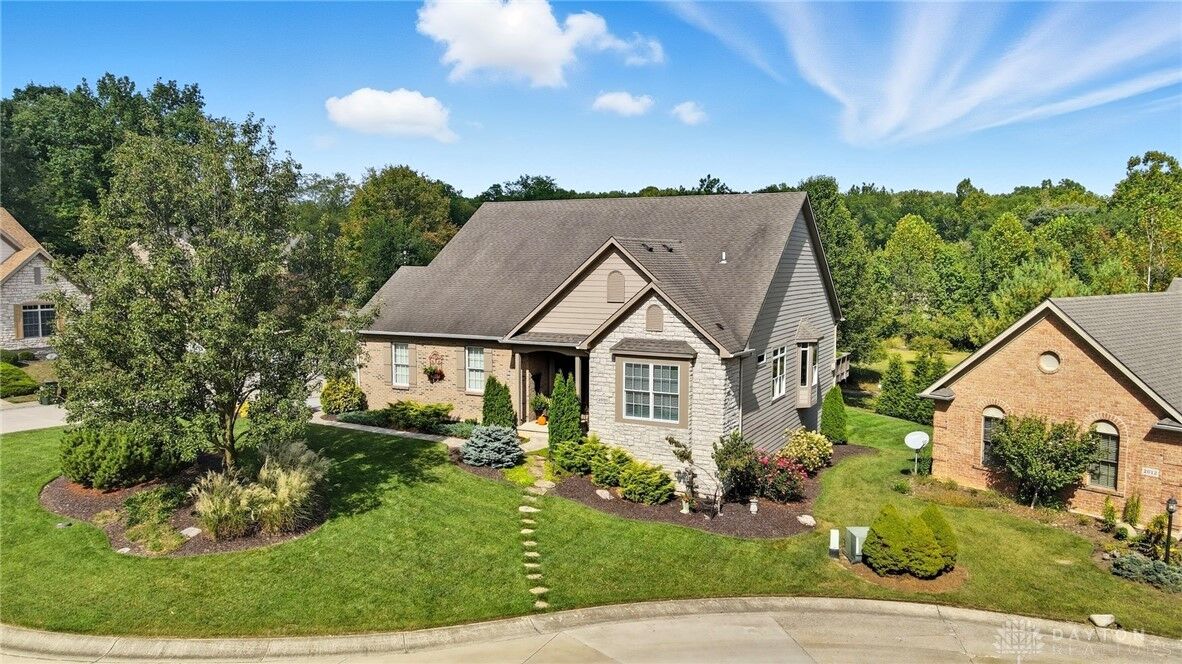 Property Photo:  2691 Majestic Oaks Court  OH 45431 