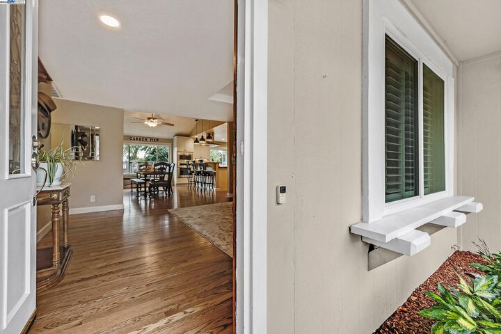 Property Photo:  612 Santander Dr  CA 94583 
