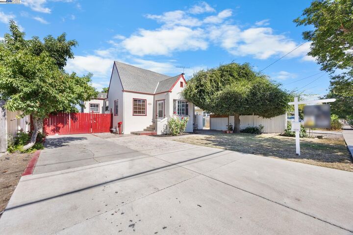 436 Grove Way  Hayward CA 94541 photo
