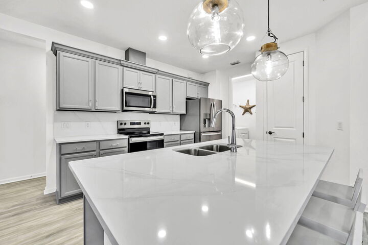 Property Photo:  8688 Sand Dollar Drive  FL 32413 
