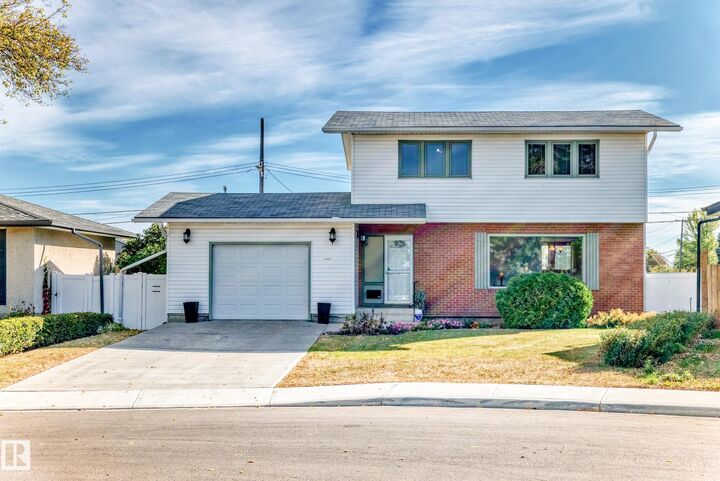 4603 116A Street NW  Edmonton AB T6H 3R3 photo