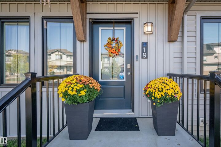 Photo de la propriété:  525 Secord Boulevard NW 19  AB T5T 7V3 