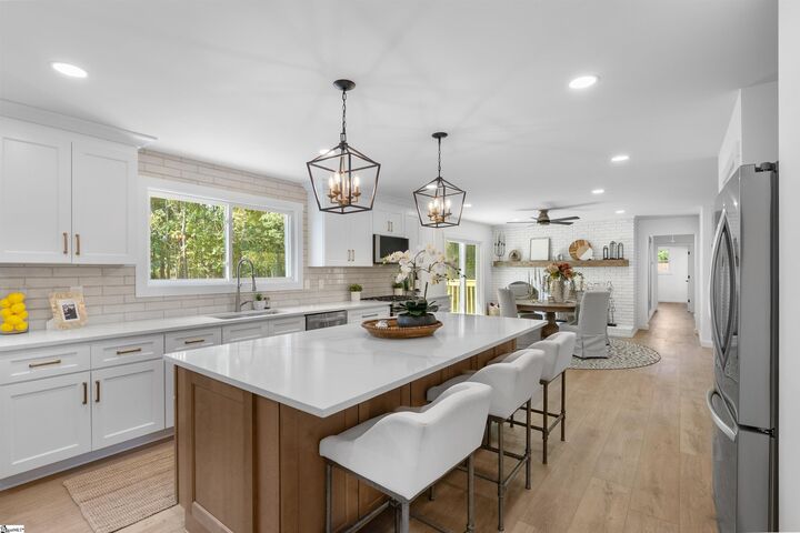 Property Photo: 105 Belmont Drive SC 29644