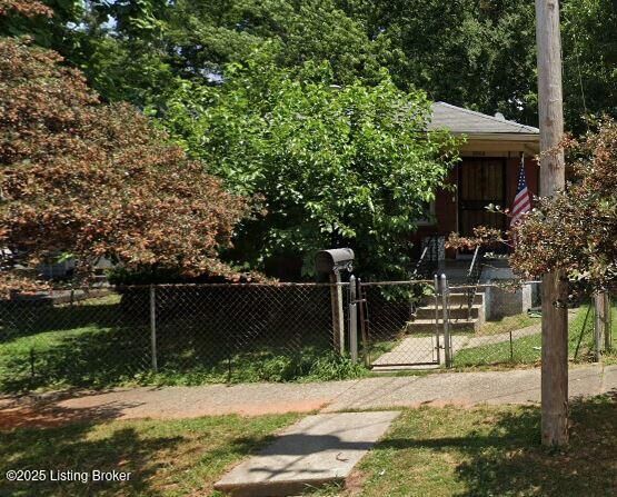 Property Photo: 3665 Wheeler Ave KY 40215