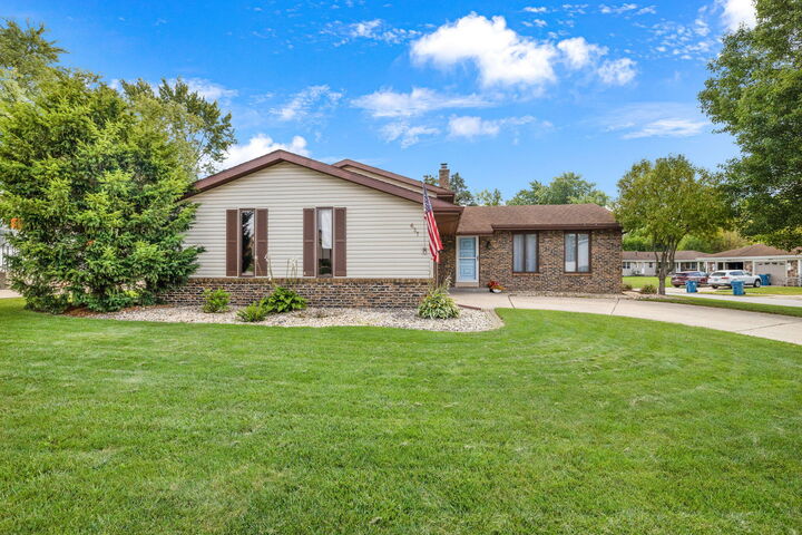 Property Photo:  637 Kathleen Drive  IN 46375 
