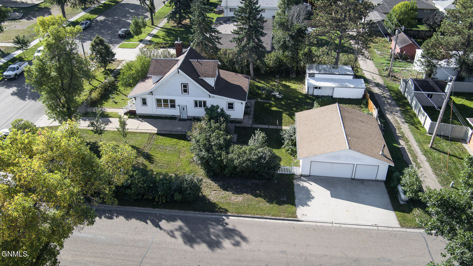 Property Photo:  417 Central Ave N  ND 58545 