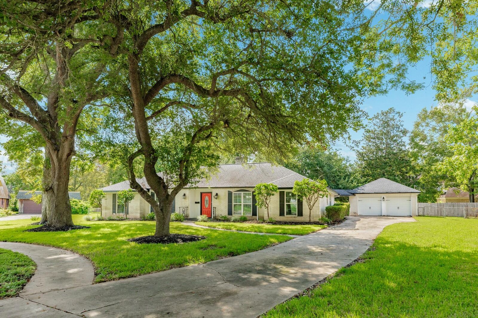 Property Photo:  54 Forest Court  TX 77566 