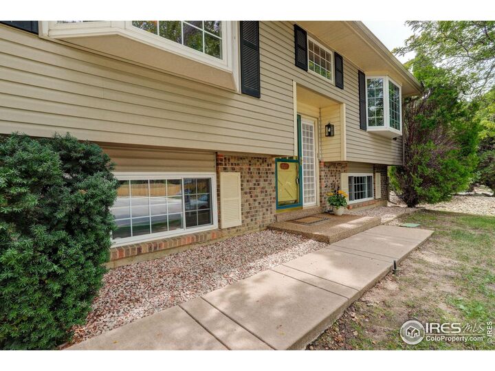 Property Photo: 1327 Brookfield Dr CO 80501