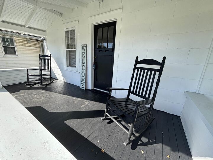 Property Photo:  827 State Street  IN 47591 