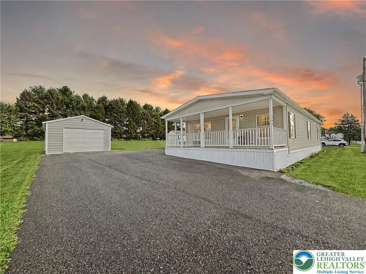 Property Photo:  334 Old Topton Road  PA 19539 