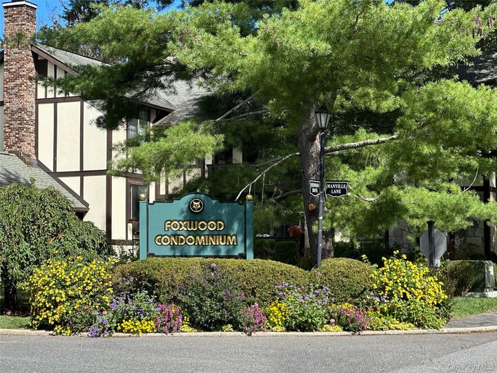 Property Photo:  16 Manville Lane 4  NY 10570 