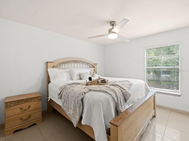 Property Photo: 12912 Arbor Isle Dr 202 FL 33637