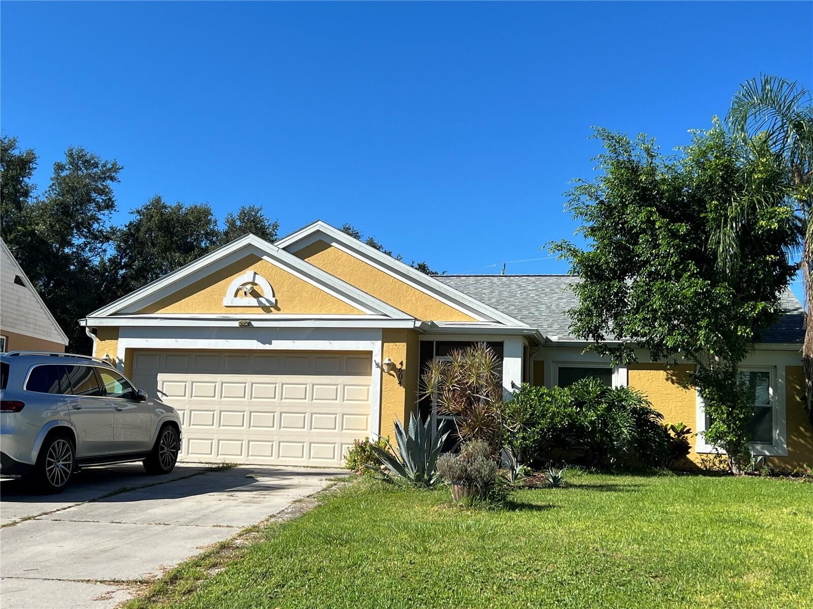 Property Photo:  4604 56th Terrace E  FL 34203 