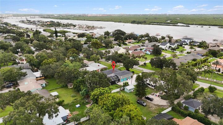 Property Photo:  1508 S Riverside Drive  FL 32168