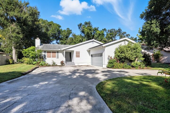 4424 Meadow Creek Circle  Sarasota FL 34233 photo
