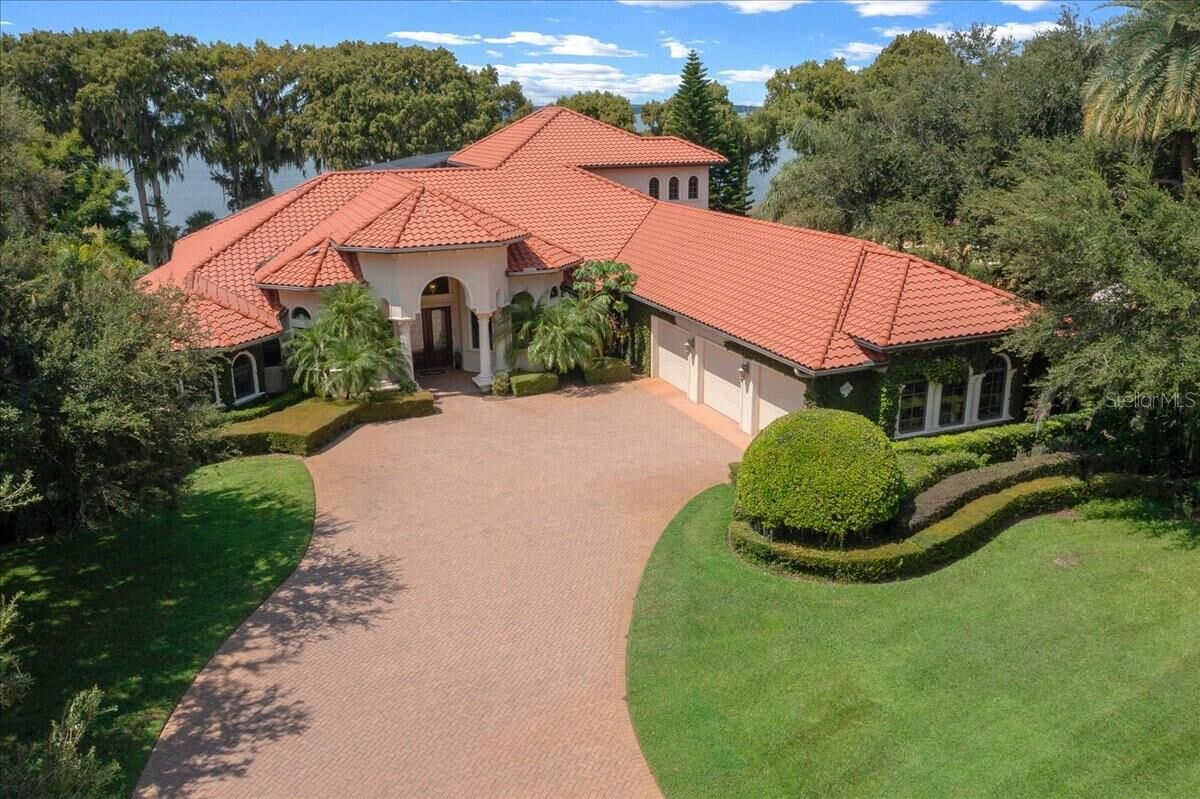 Property Photo: 1420 Peninsula Drive FL 32778