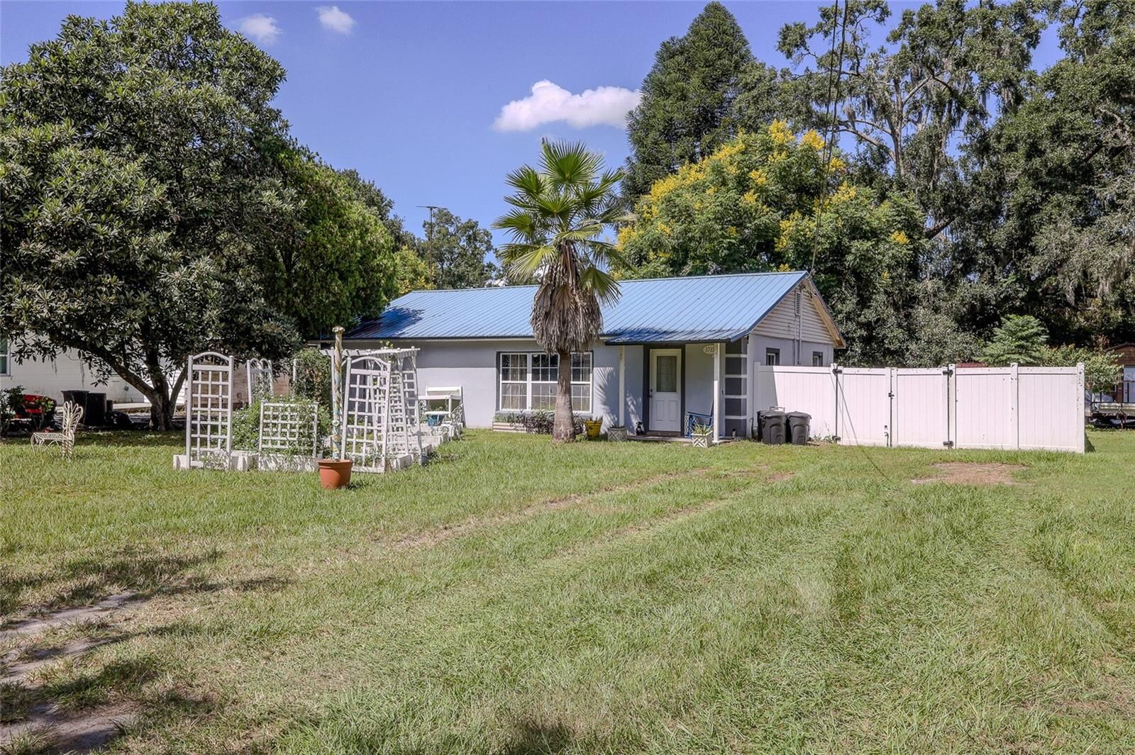 Property Photo:  37353 Lea Avenue  FL 33541 