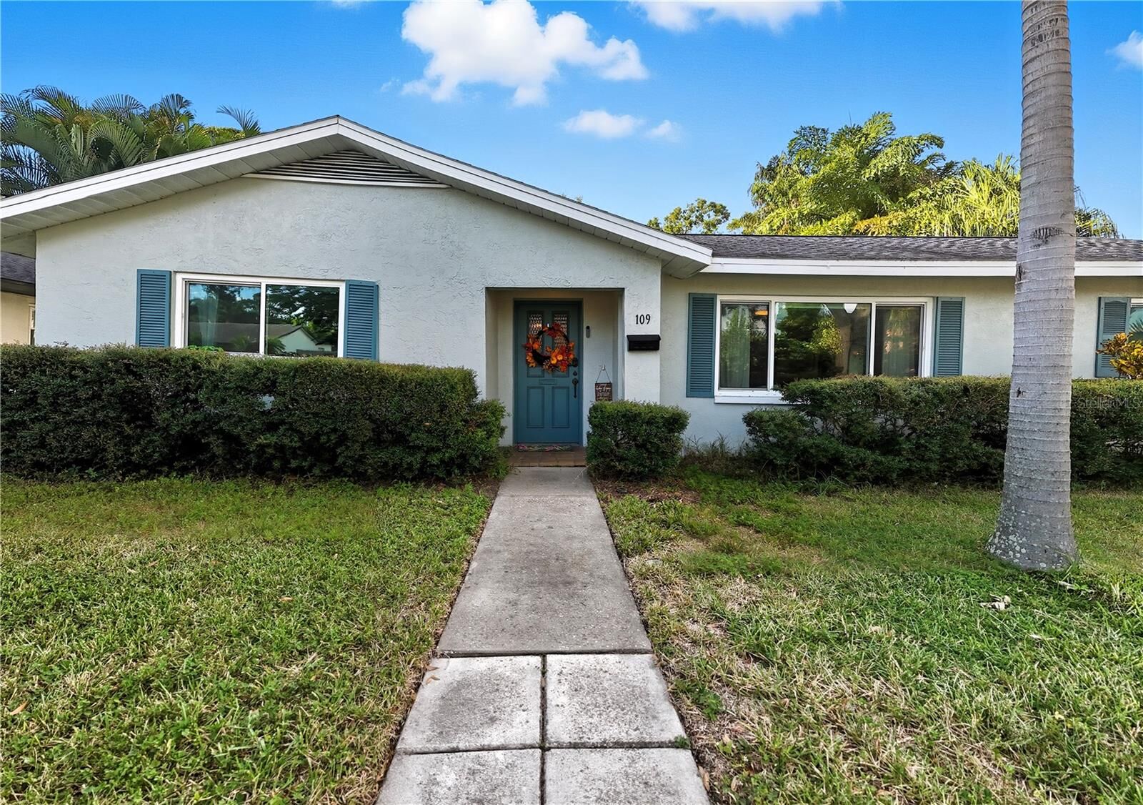 Property Photo:  109 34th Avenue N  FL 33704 