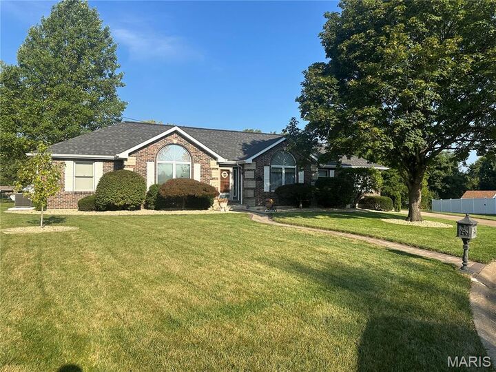 829 Cimarron Circle  Farmington MO 63640 photo