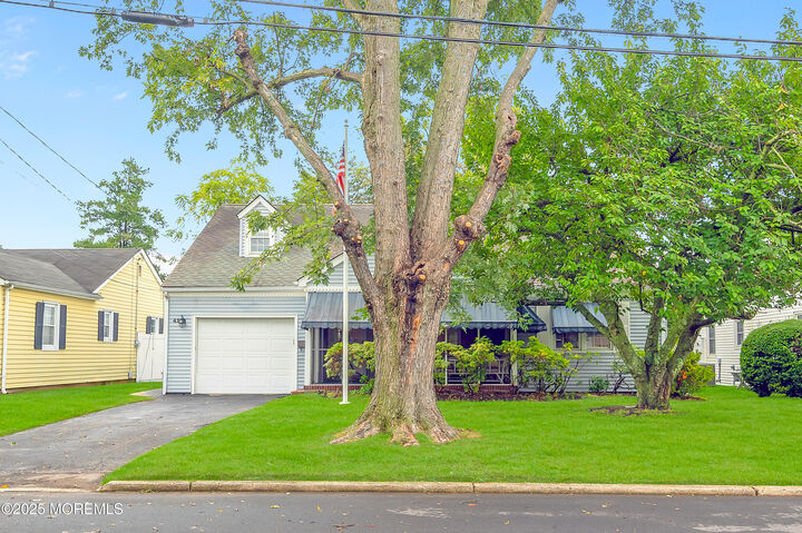 Property Photo:  42 Willow Way  NJ 08736 