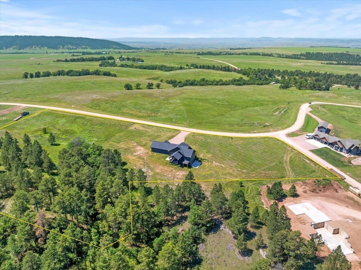 Property Photo: 22998 Cedar Berry Avenue SD 57783