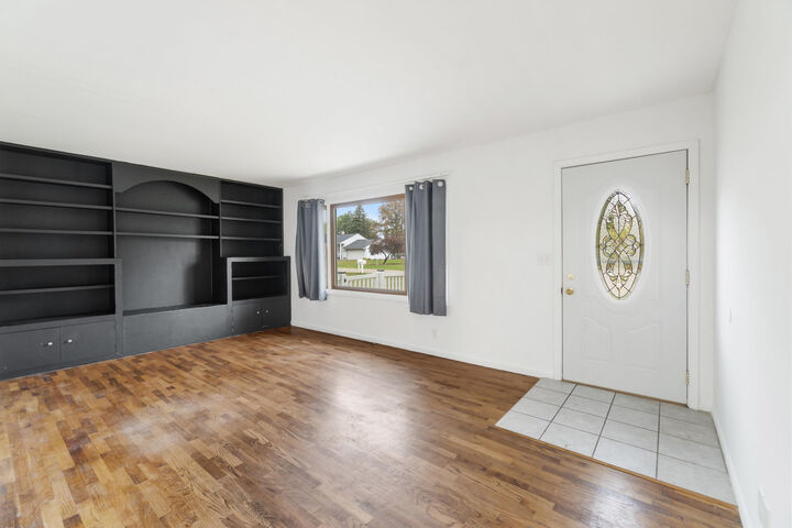 Property Photo:  1657 Foye Drive  MI 49203 