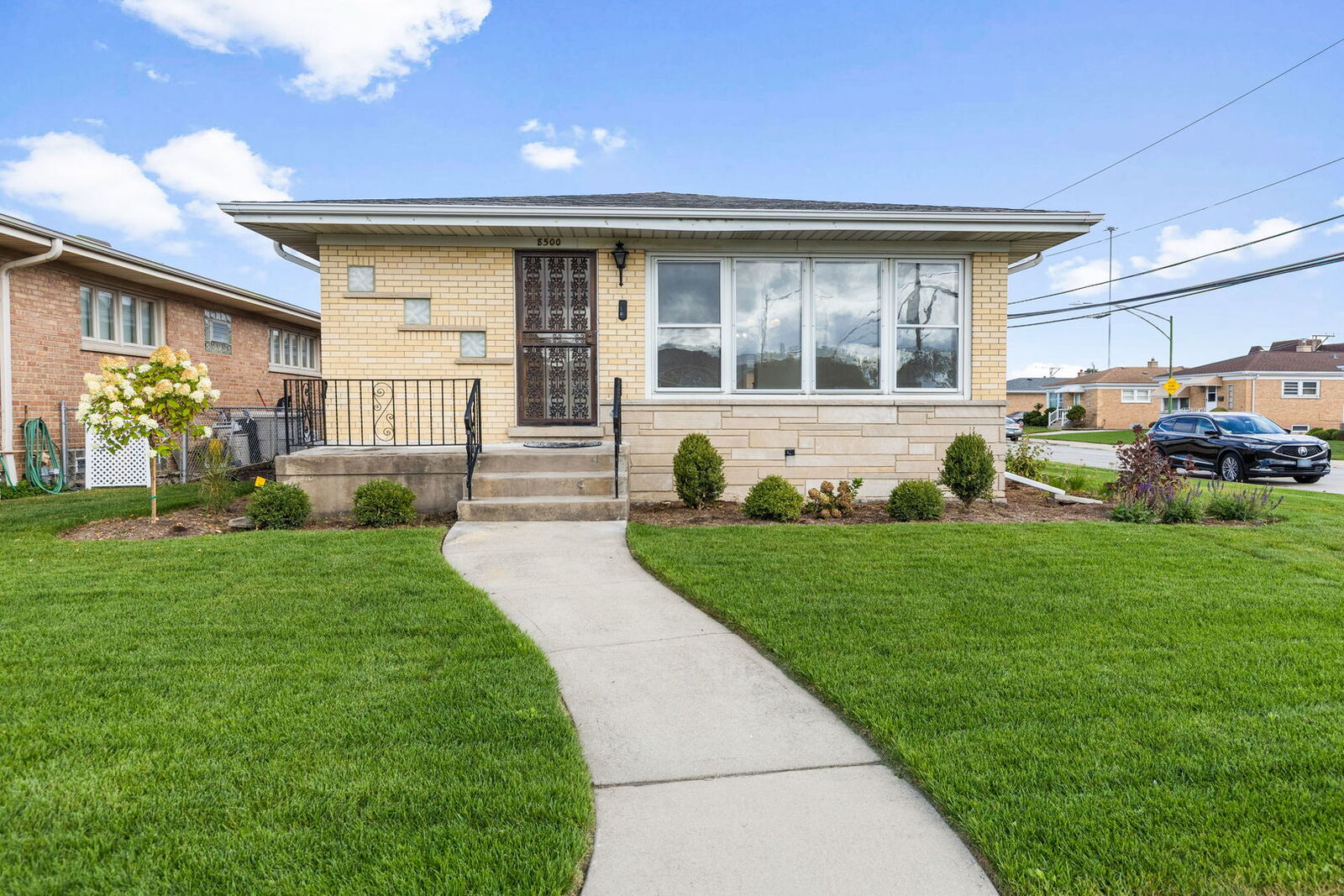 Property Photo:  8500 W Carmen Avenue  IL 60656 