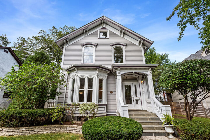 2236 Ridge Avenue  Evanston IL 60201 photo