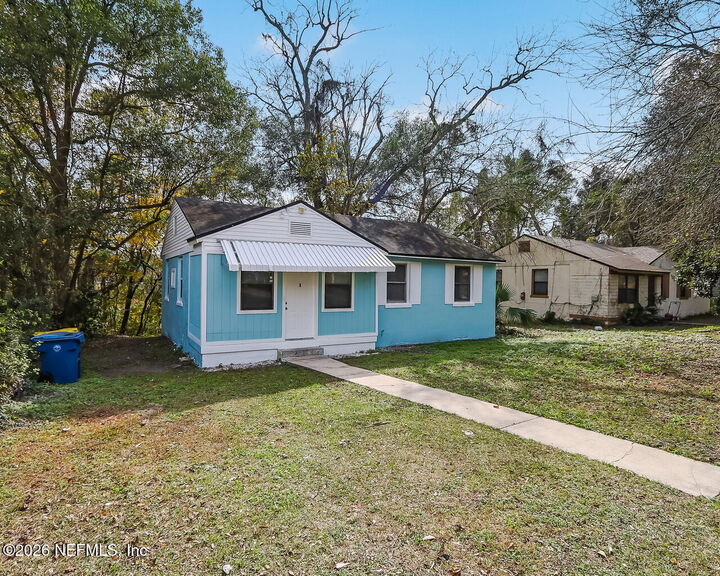 Property Photo:  1328 Carvill Avenue  FL 32208 