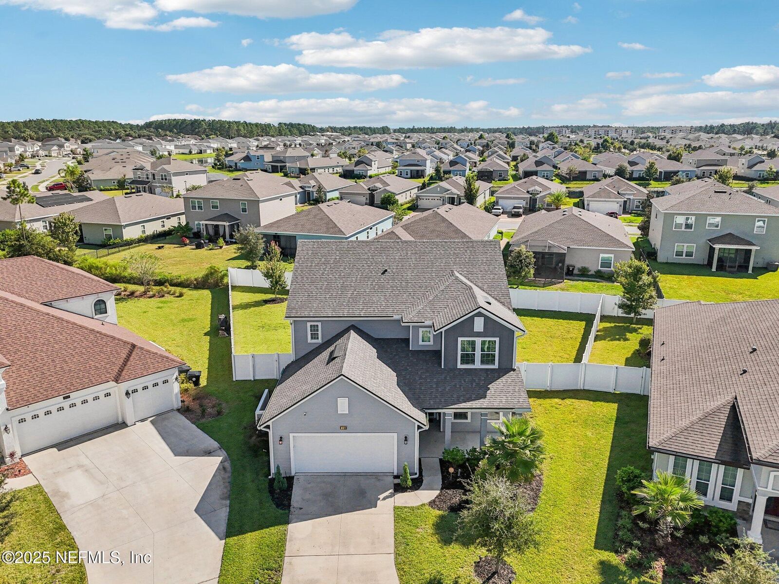 Property Photo:  809 Laurel Valley Drive  FL 32065 