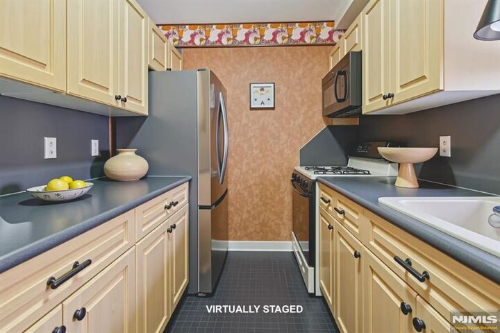 Property Photo: 4 Horizon #416 NJ 07024