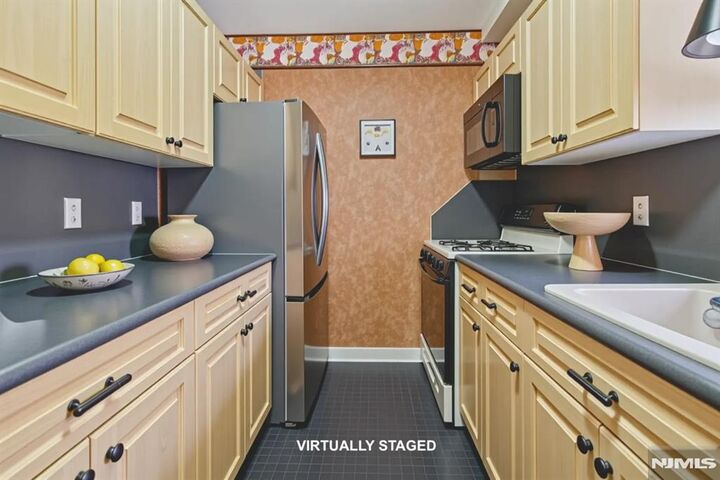 Property Photo: 4 Horizon #416 NJ 07024