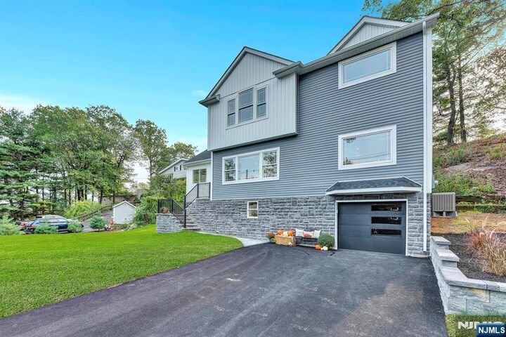 Property Photo:  94 Up High Crest Road  NJ 07480 
