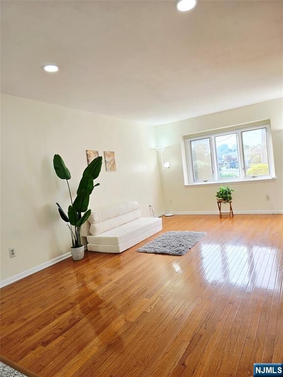 Property Photo:  8-21 Creek Court  NJ 07410 