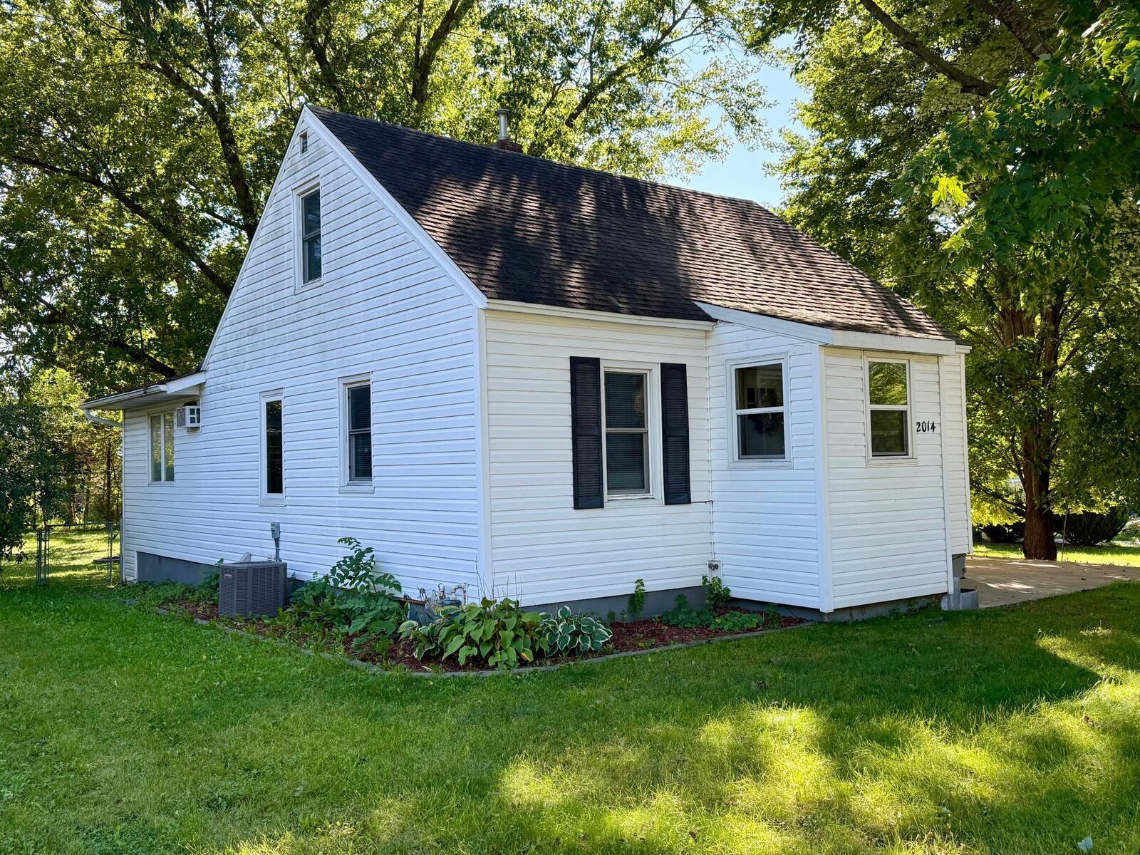 Property Photo:  2014 14th Street SE  MN 55904 