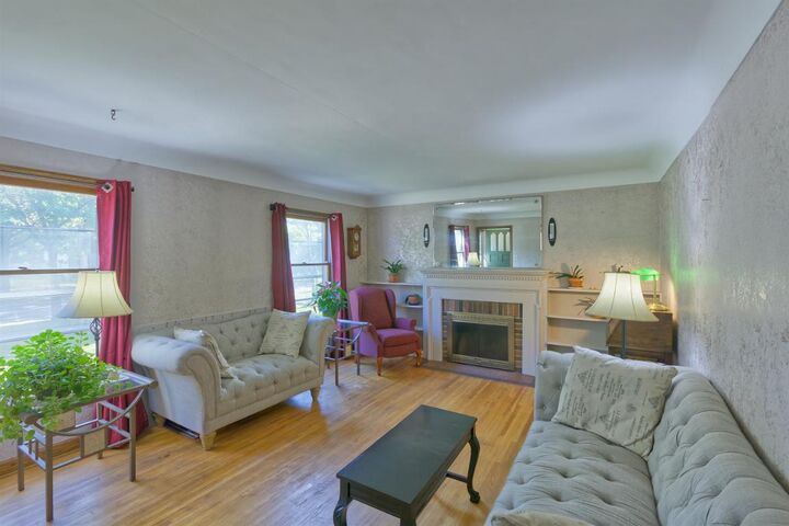 Property Photo:  915 7th Avenue N  MN 56303 