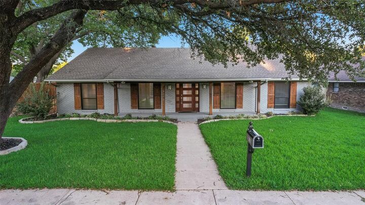 Property Photo:  9178 Glen Springs Drive  TX 75243 