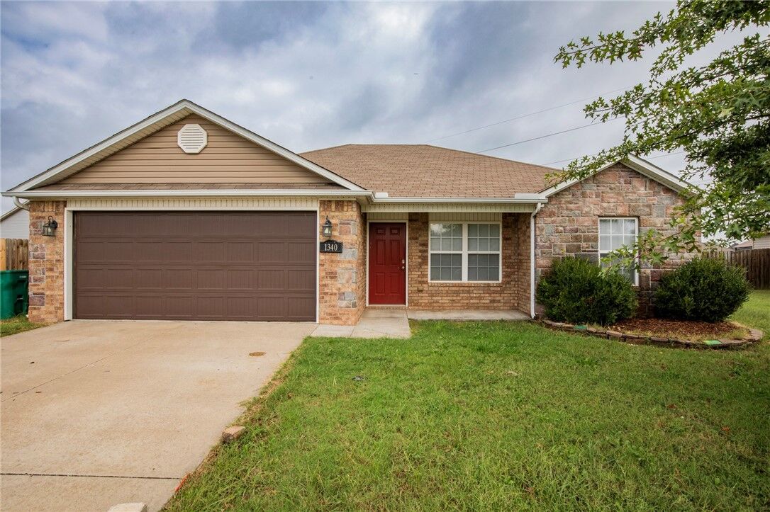 Property Photo: 1340 Forest Drive AR 72719