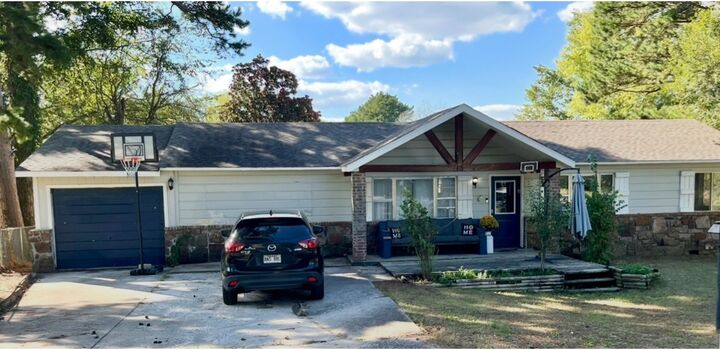 Property Photo:  205 Cherry Lane  AR 72740 