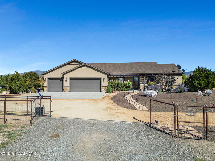 Property Photo:  8833 N Grass Valley Lane  AZ 86315 