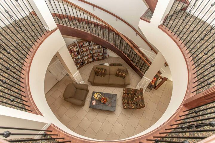 Property Photo:  4425 Heritage Way 207  AB T4L 2P4 