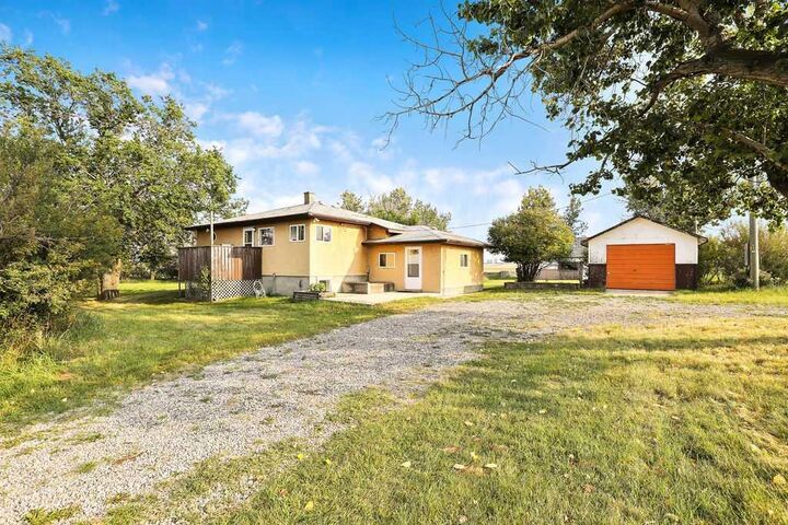 Photo de la propriété:  282013 Hwy 533  AB T0L 1R0 