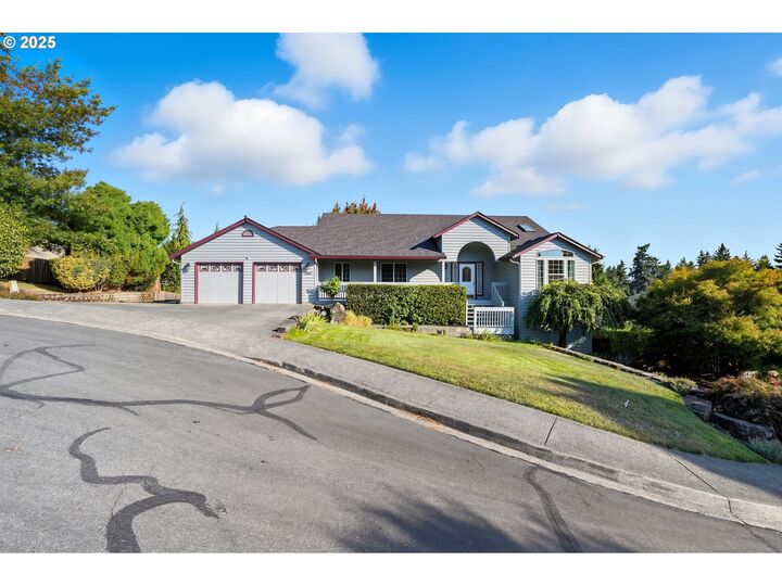 Property Photo:  1267 E Spencer Ct  WA 98629 