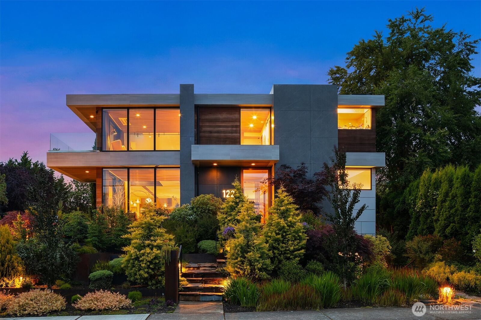Property Photo: 122 10th Avenue WA 98033