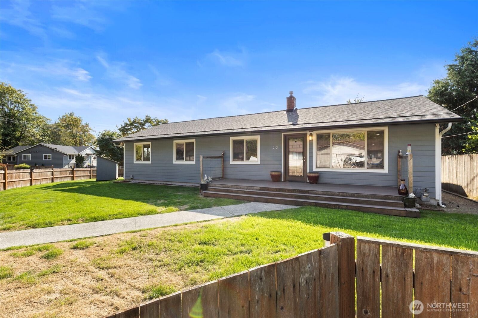 Property Photo:  212  Willow Street  WA 98310 