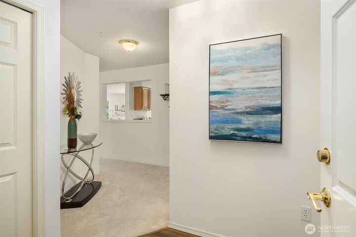 Property Photo: 22535 SE Highland Circle 103 WA 98029