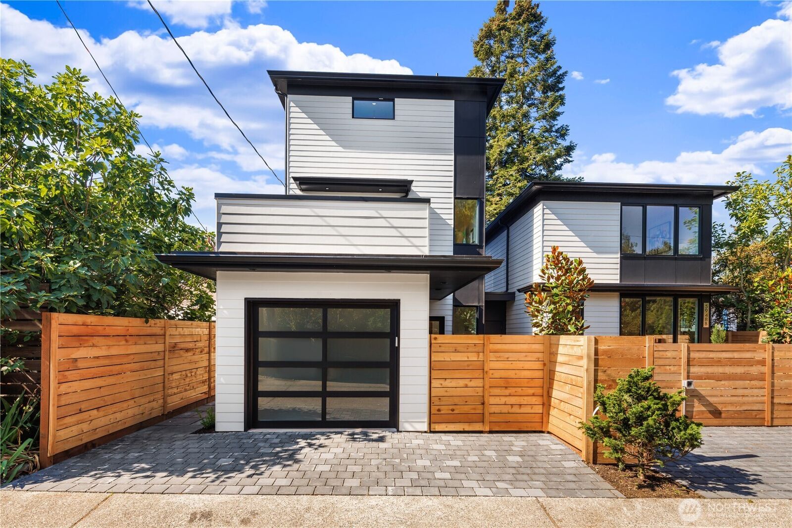 Property Photo: 5948 39th Avenue SW WA 98136