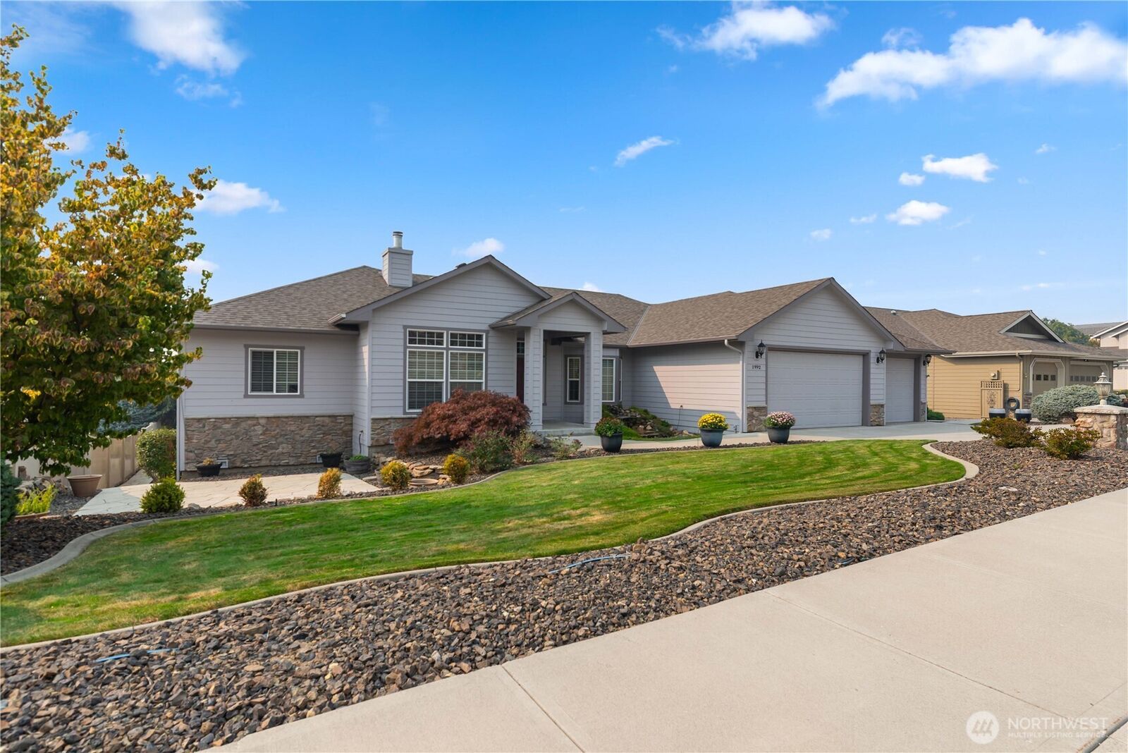 Property Photo: 1992 Stoneridge Drive WA 98802